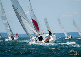 Bâteau à voile, planche à voile, scooter des mers, pêche, toutes les activités nautiques